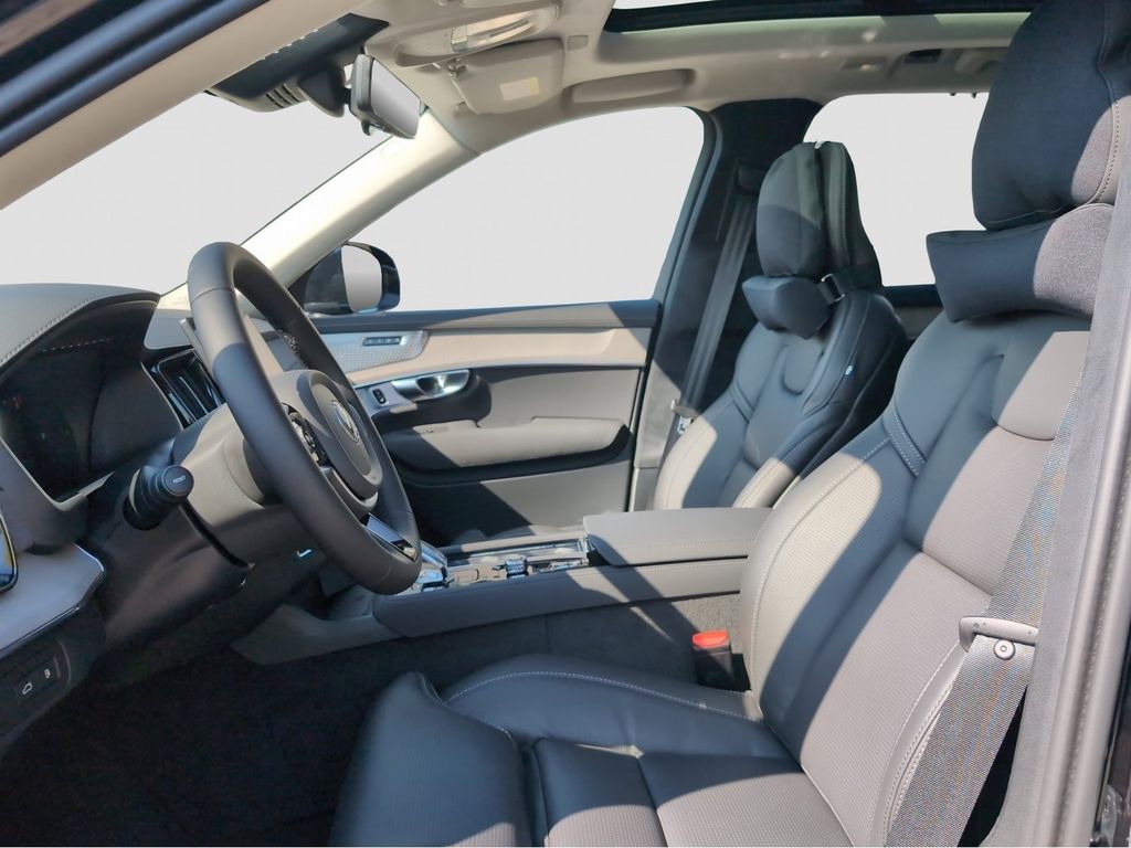 Volvo XC90 2025