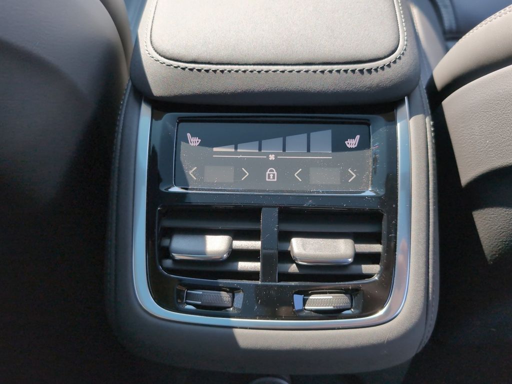 Volvo XC90 2025