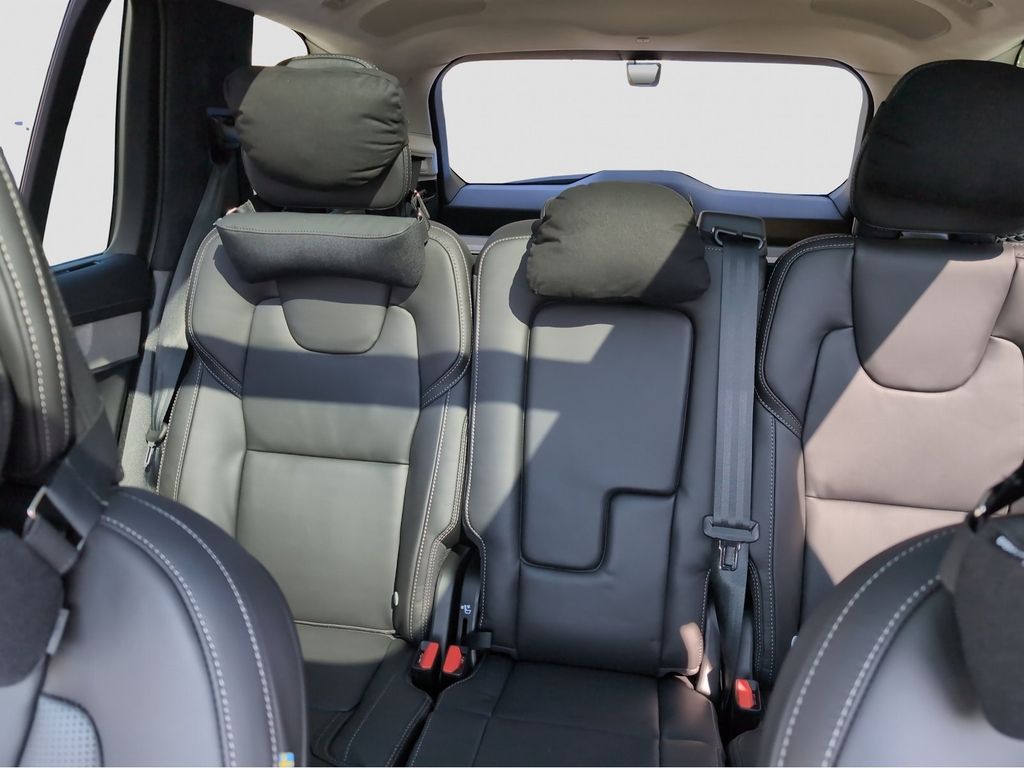 Volvo XC90 2025