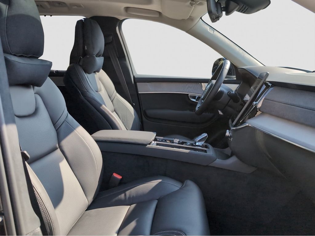 Volvo XC90 2025