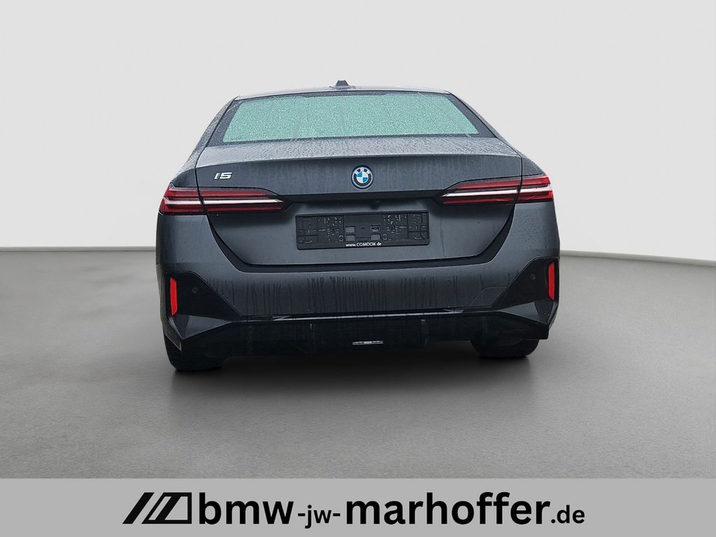 BMW i5 2023