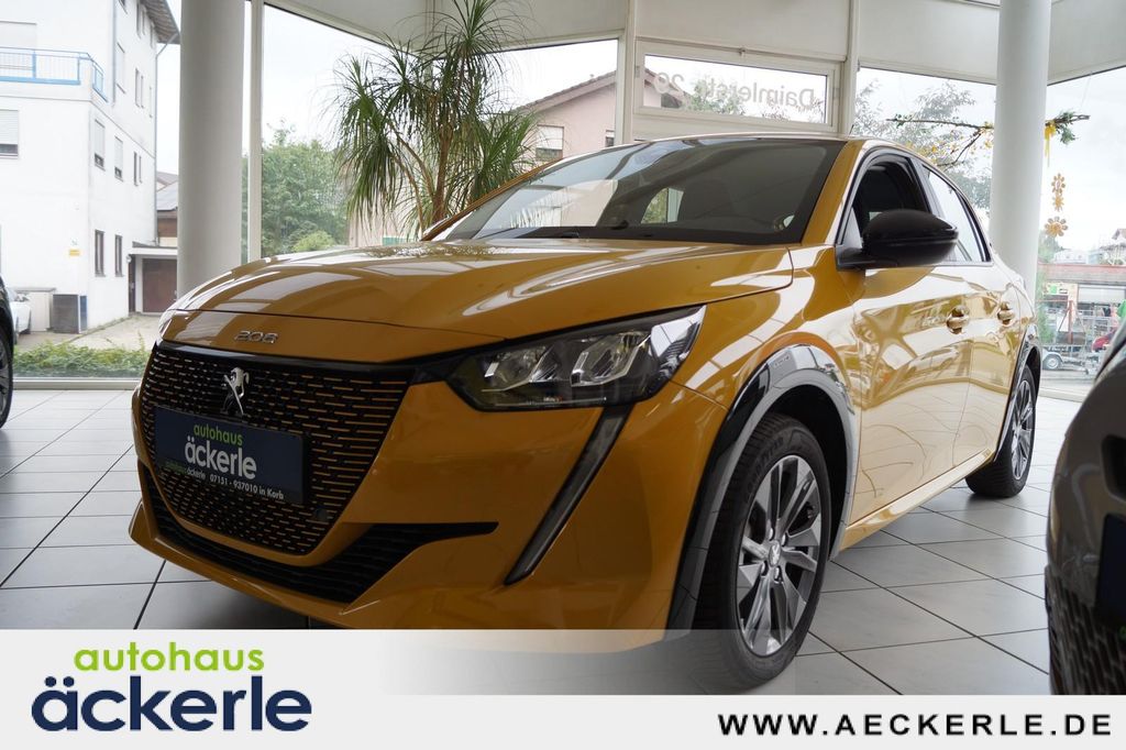Peugeot e-208 2022