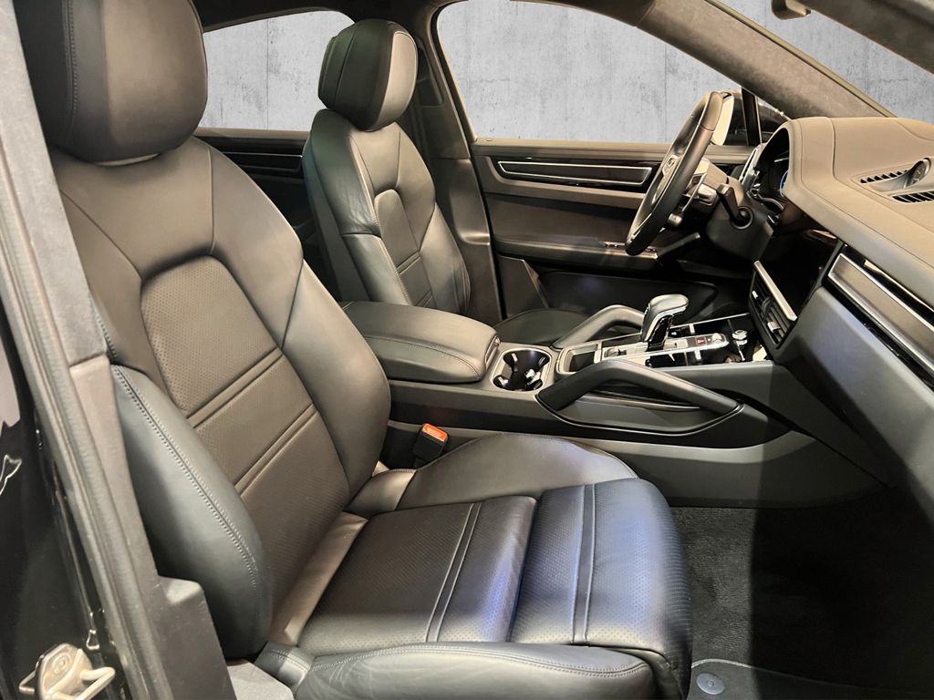 Porsche Cayenne 2021