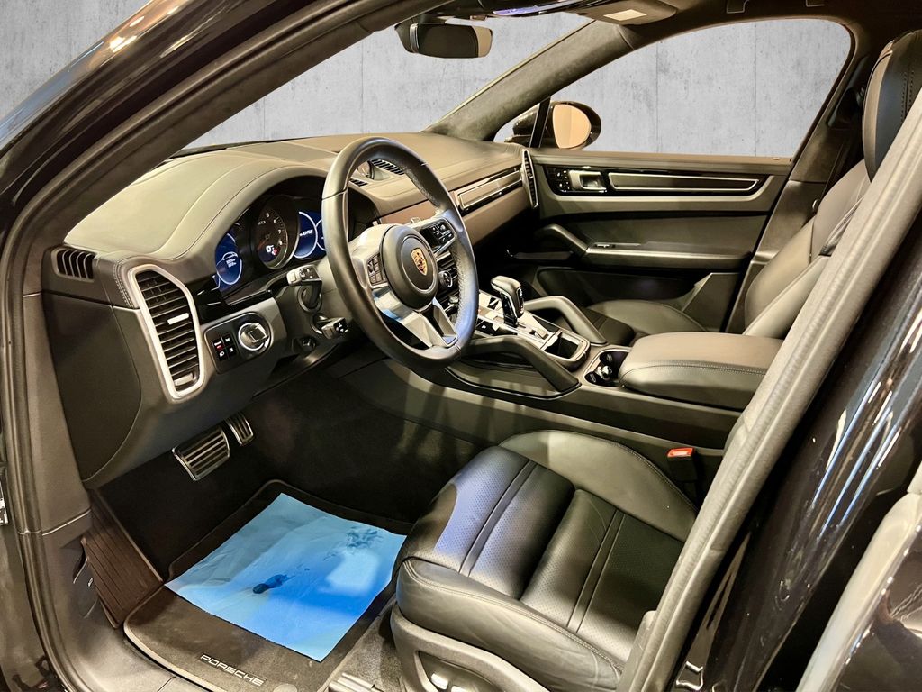 Porsche Cayenne 2021