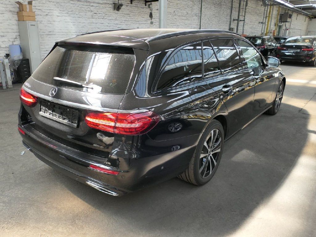 Mercedes-Benz E 300 2021