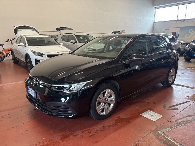 Volkswagen Golf 2021