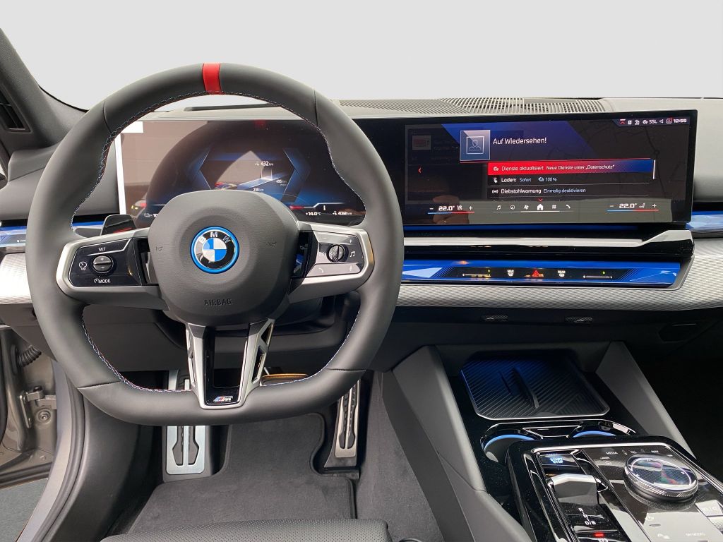 BMW i5 2025