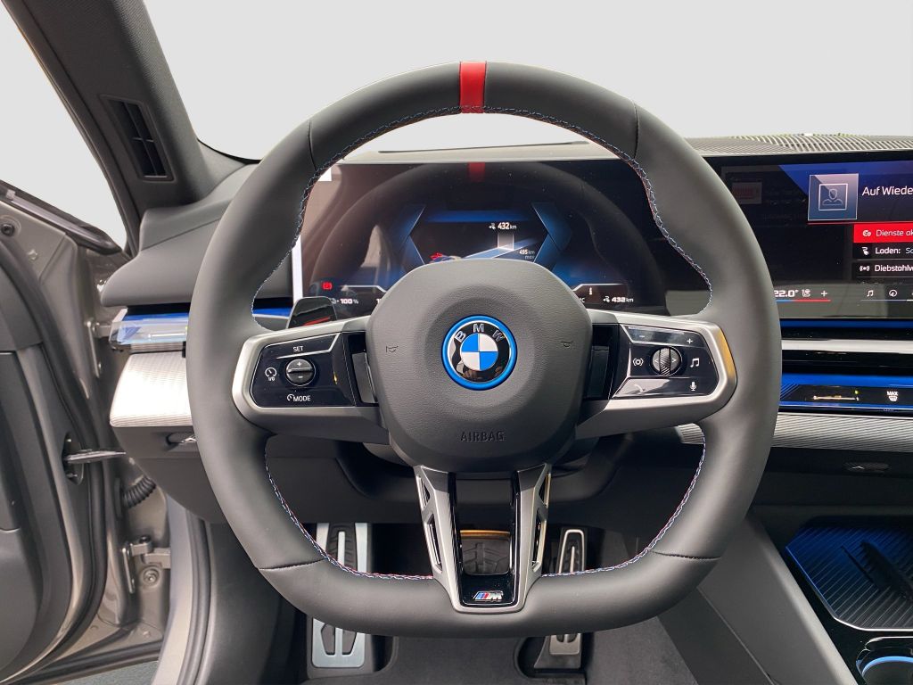 BMW i5 2025