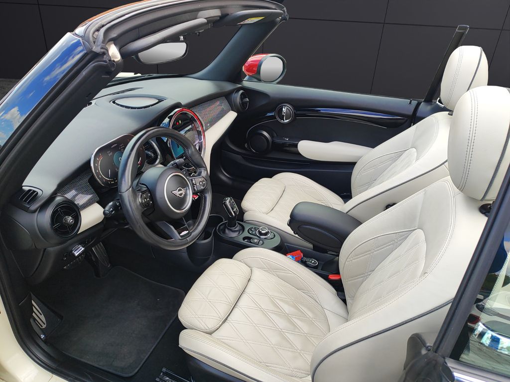 MINI John Cooper Works Cabrio 2022