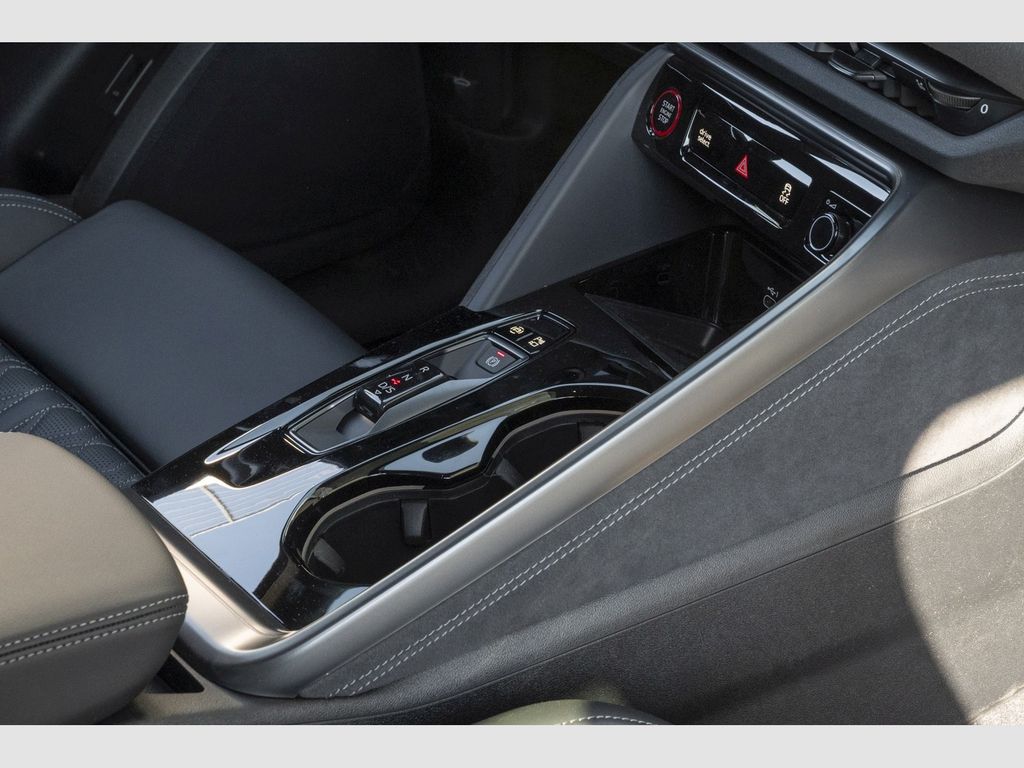 Audi SQ5 2025