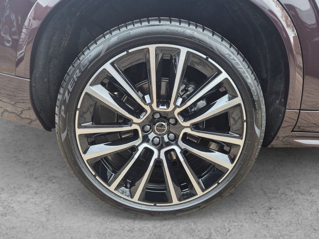Volvo XC90 2025