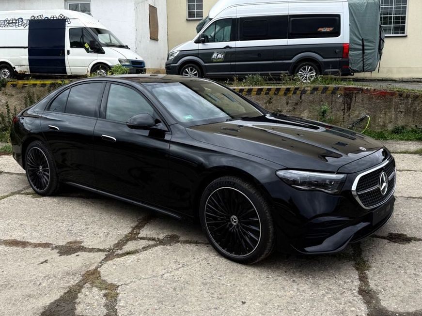 Mercedes-Benz E 300