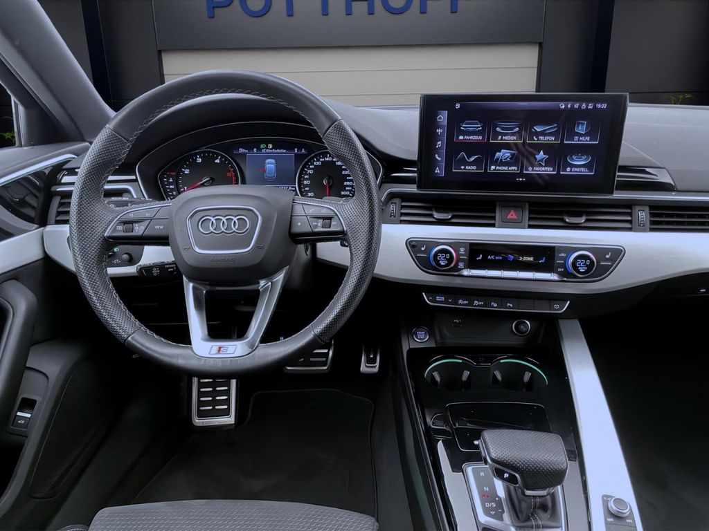 Audi A4 2023
