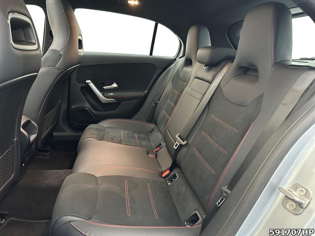 Mercedes-Benz A 250 2024