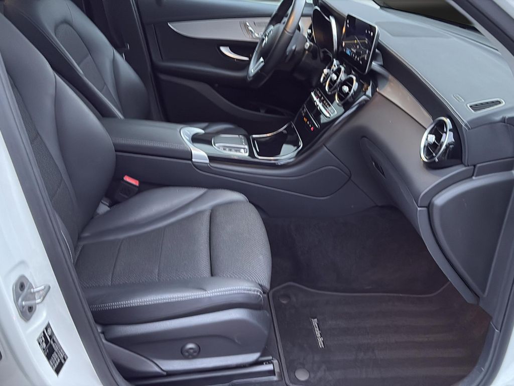 Mercedes-Benz GLC 300 2022