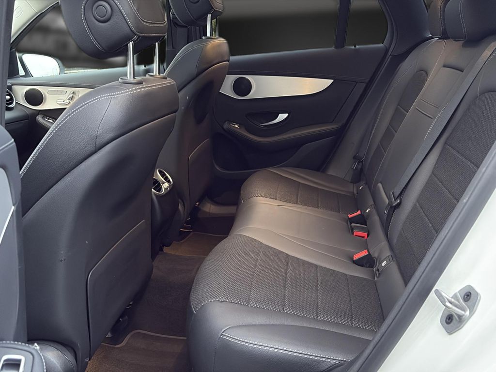 Mercedes-Benz GLC 300 2022