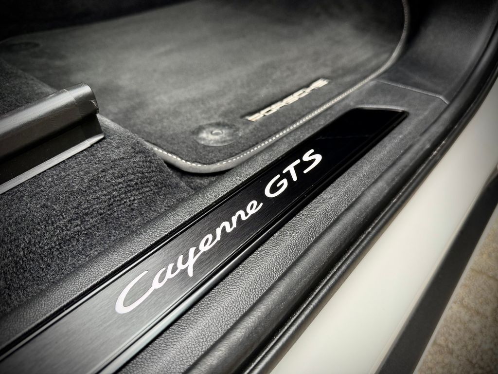 Porsche Cayenne 2022