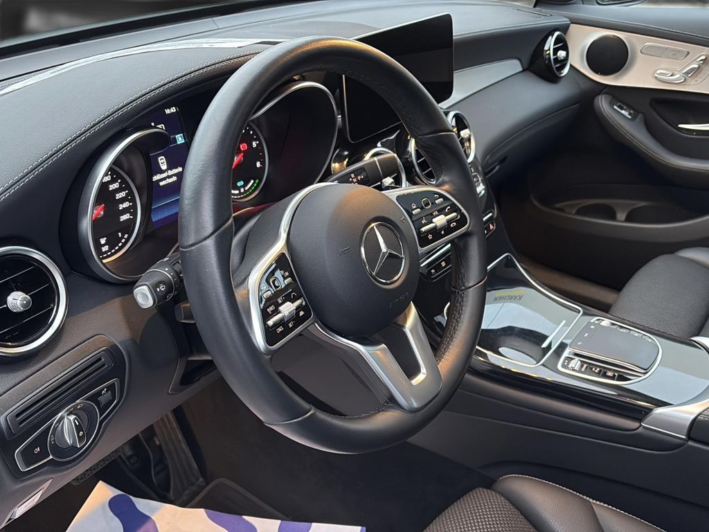 Mercedes-Benz GLC 300 2022