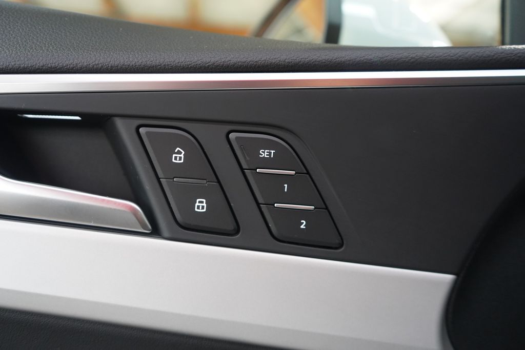 Audi A4 2023