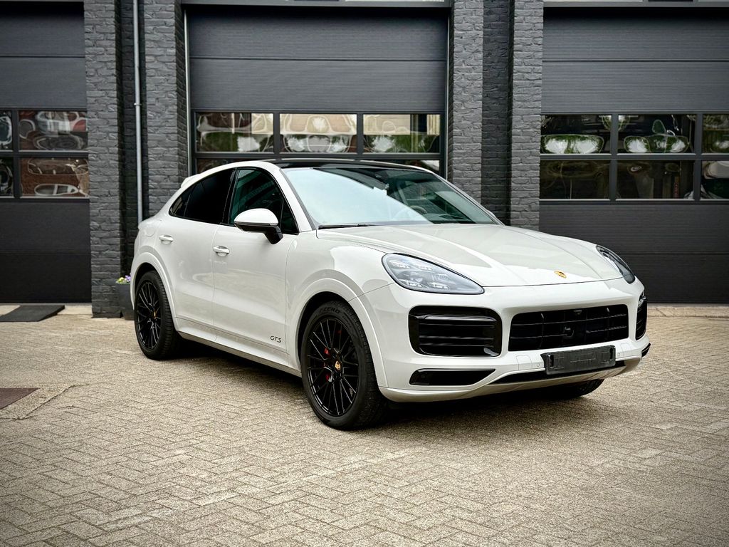 Porsche Cayenne 2022