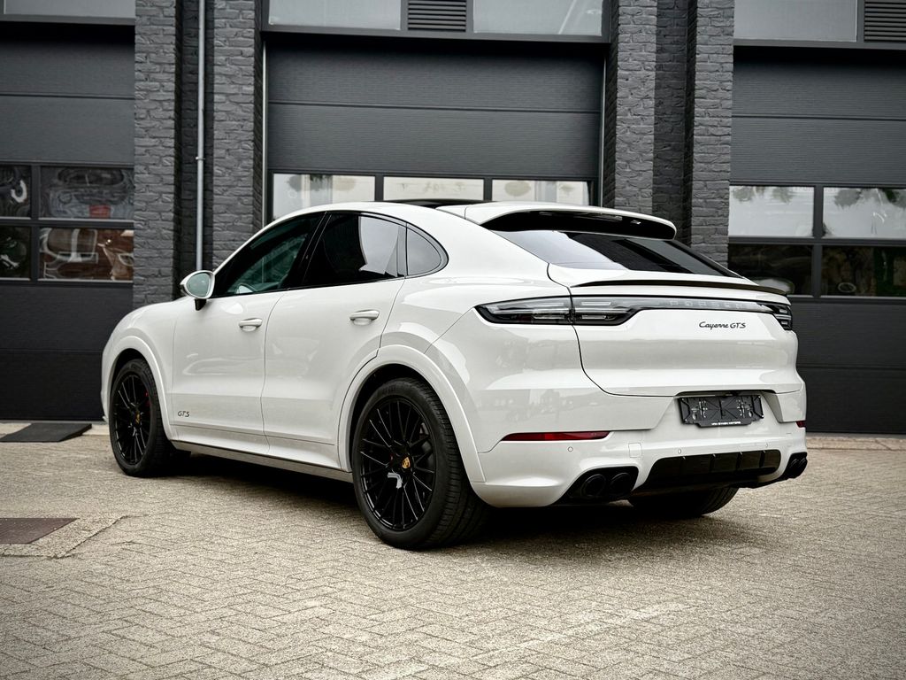 Porsche Cayenne 2022