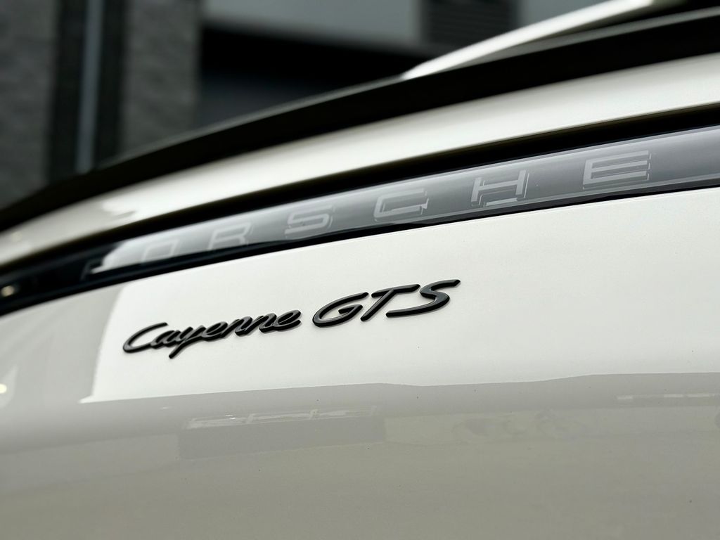Porsche Cayenne 2022