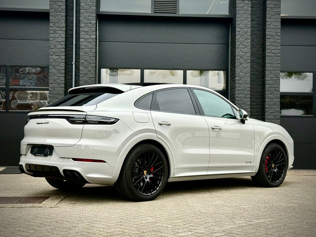 Porsche Cayenne 2022