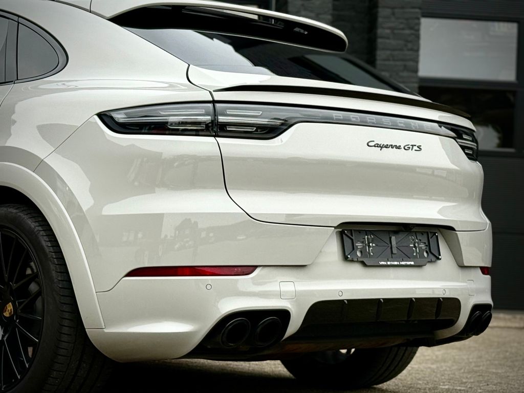 Porsche Cayenne 2022