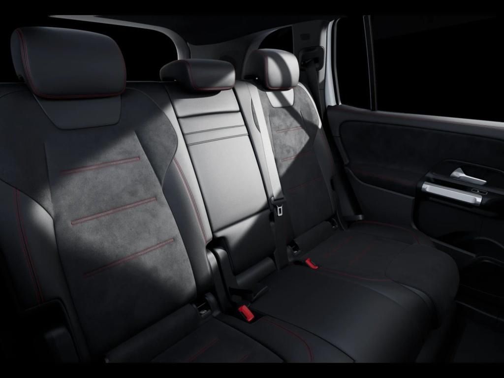 Mercedes-Benz EQB 2024