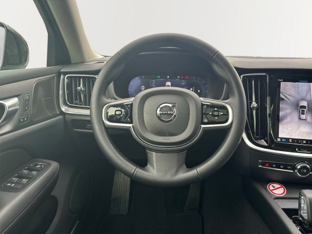 Volvo V60 2025