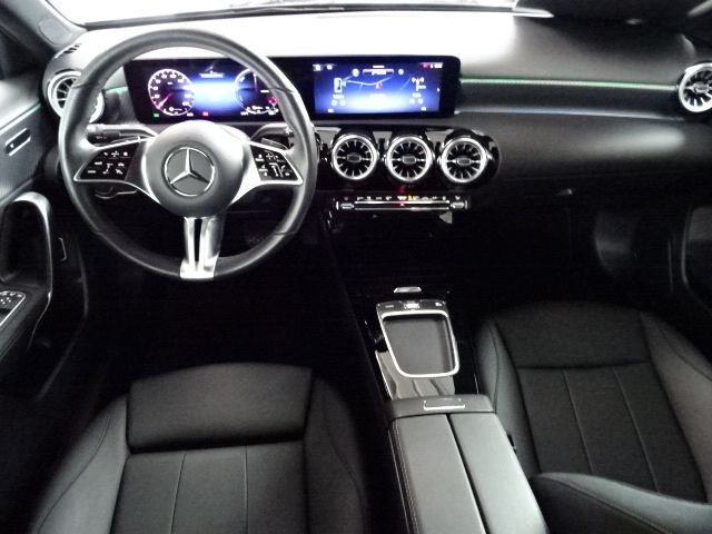 Mercedes-Benz A 250 2024