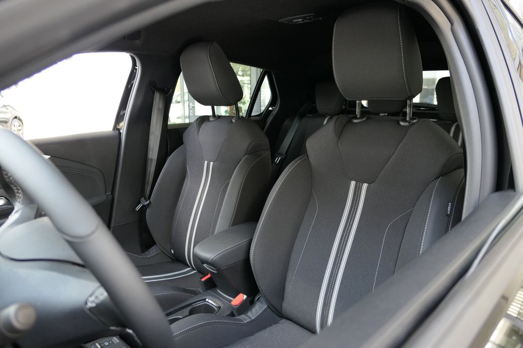 Opel Corsa 2025