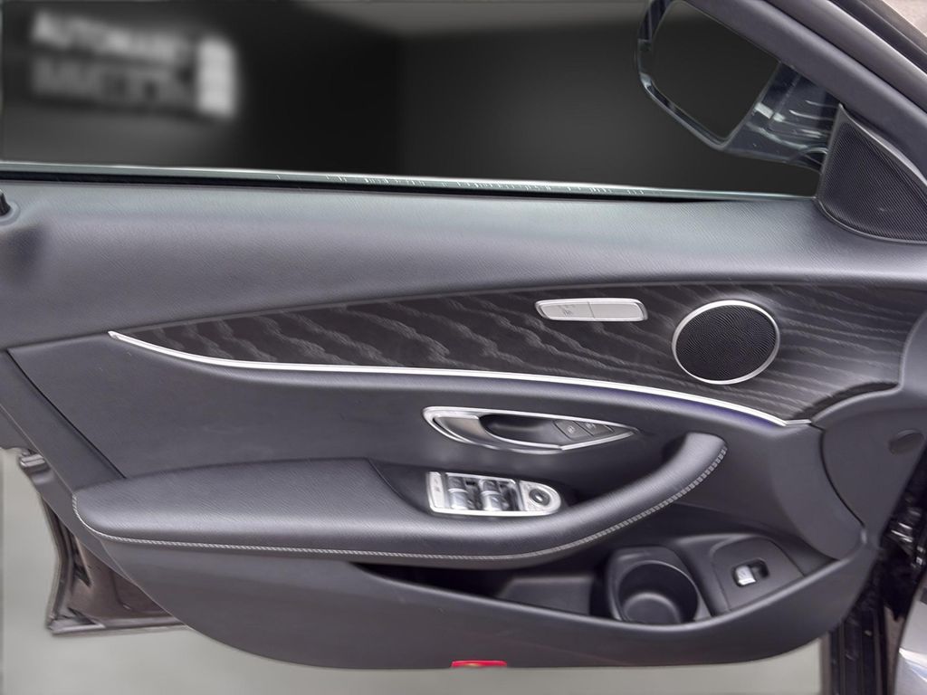 Mercedes-Benz E 300 2021