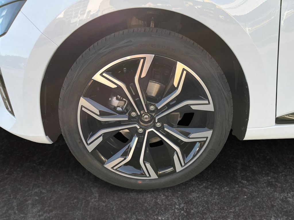 Mitsubishi Colt 2025