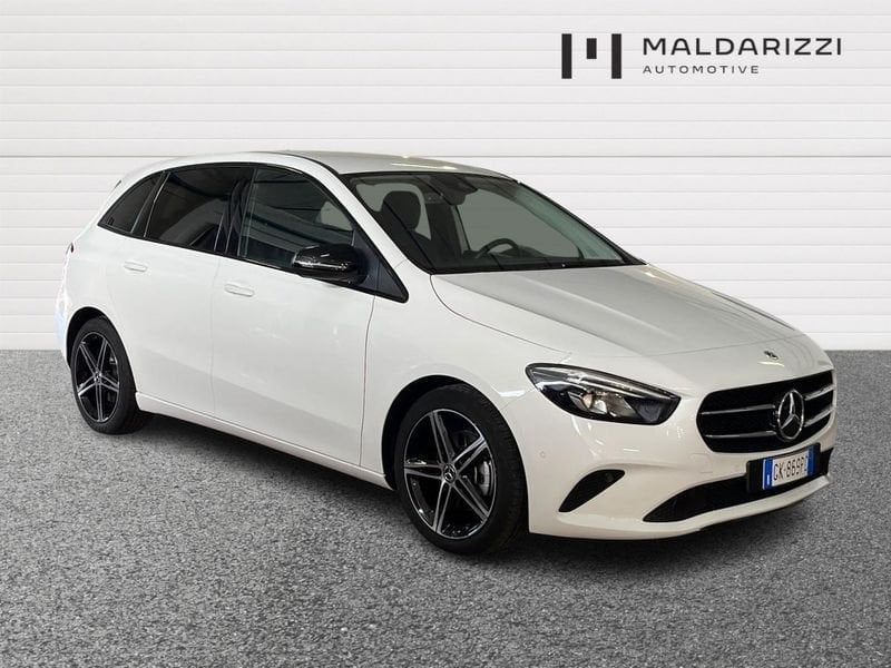 Mercedes-Benz B 200 2022