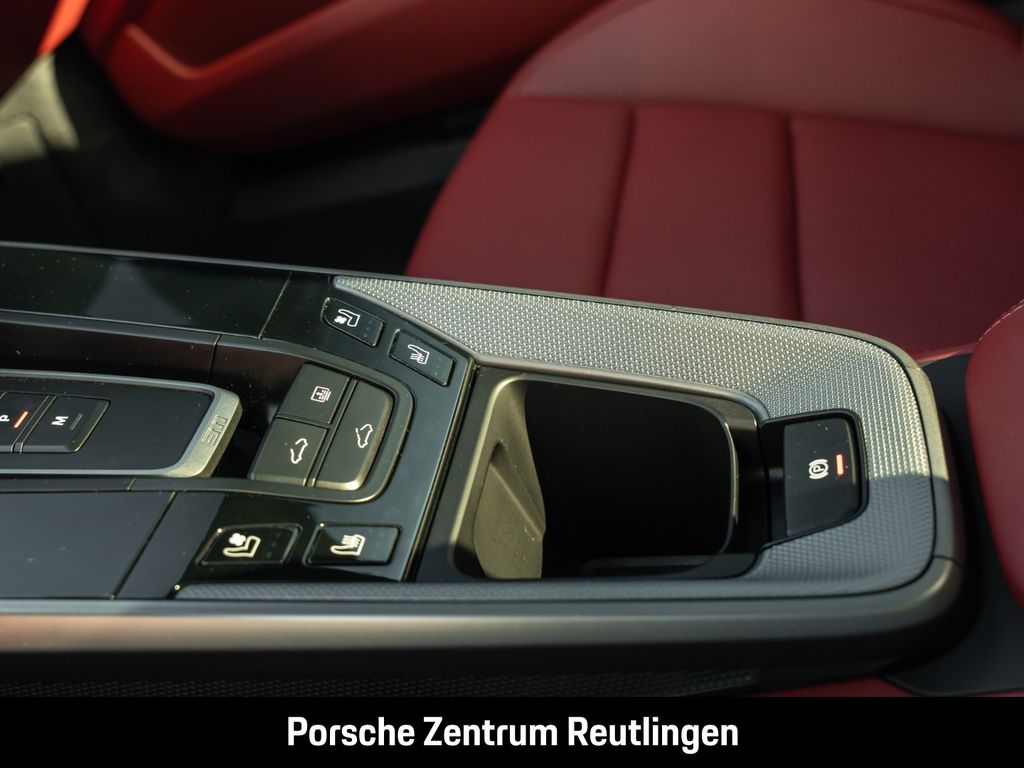 Porsche 992 2023