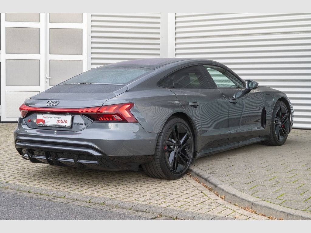 Audi e-tron GT 2025