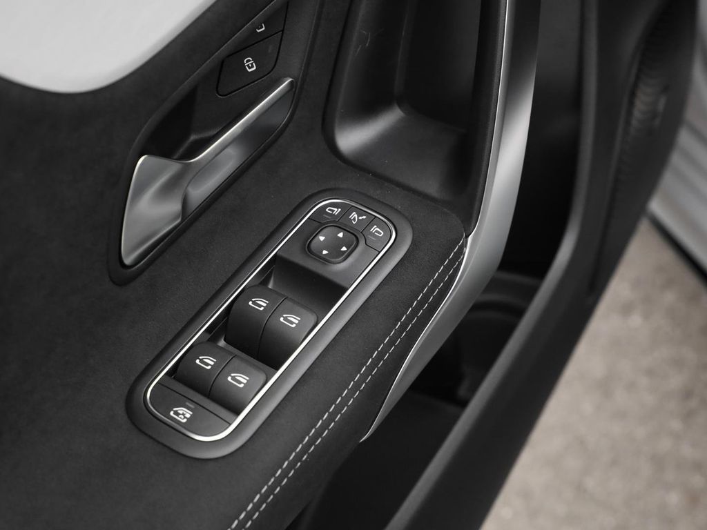 Mercedes-Benz A 200 2025