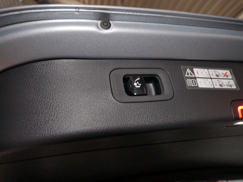 Mercedes-Benz C 300 2023