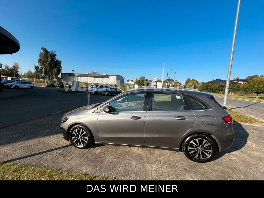 Mercedes-Benz B 180 2022