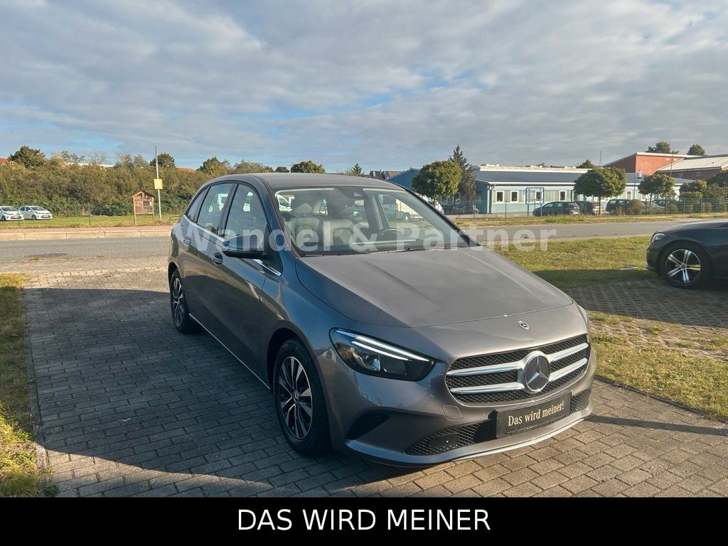 Mercedes-Benz B 180 2022