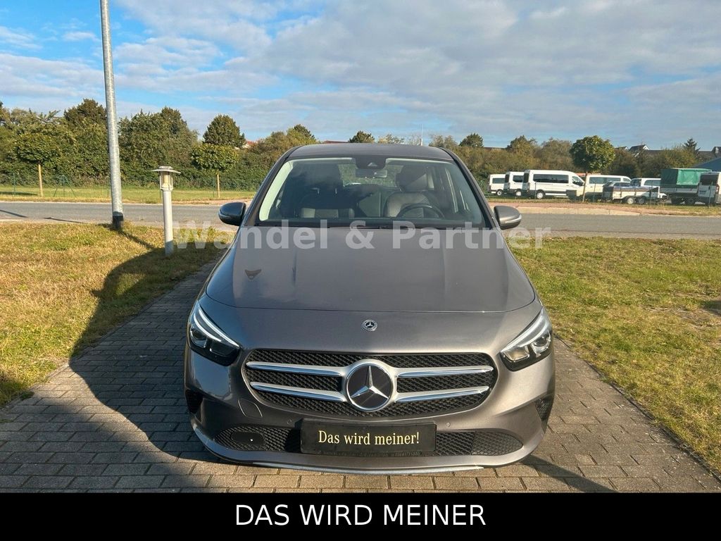 Mercedes-Benz B 180 2022