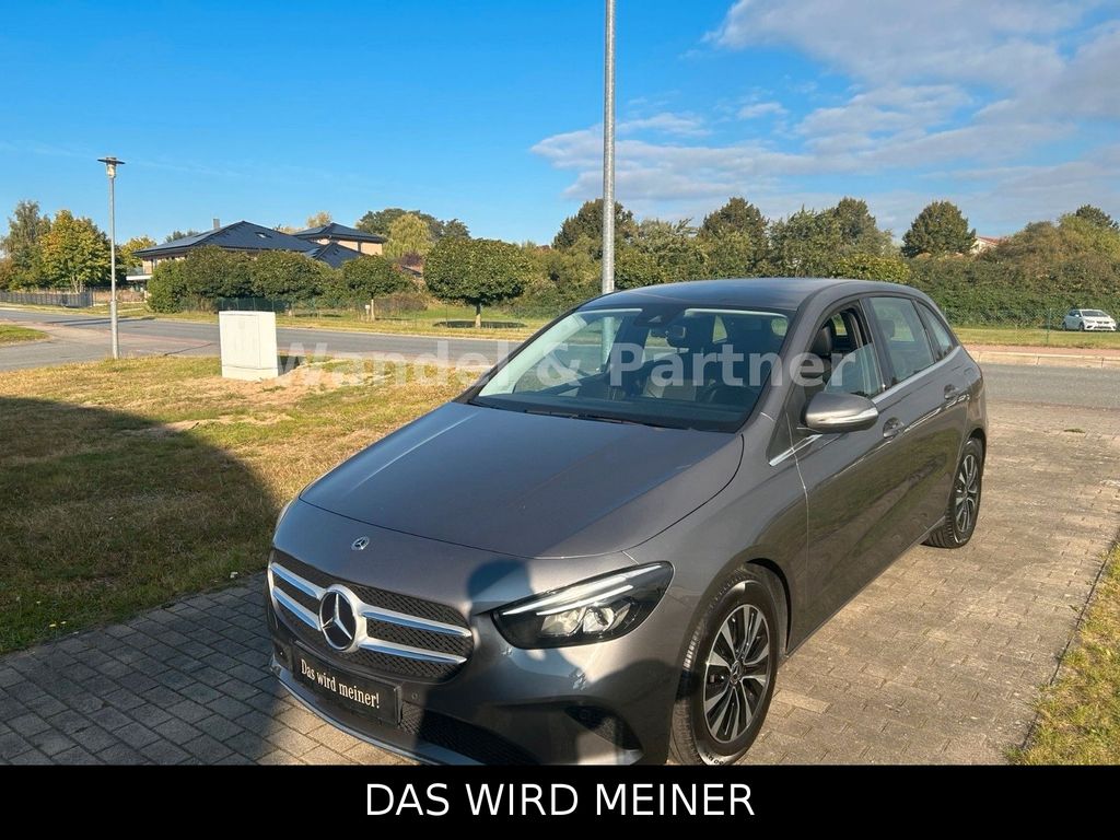 Mercedes-Benz B 180 2022