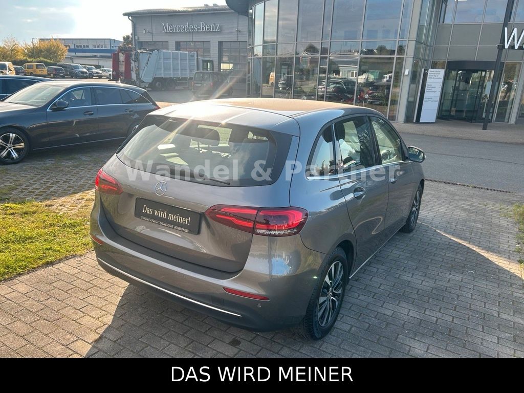Mercedes-Benz B 180 2022
