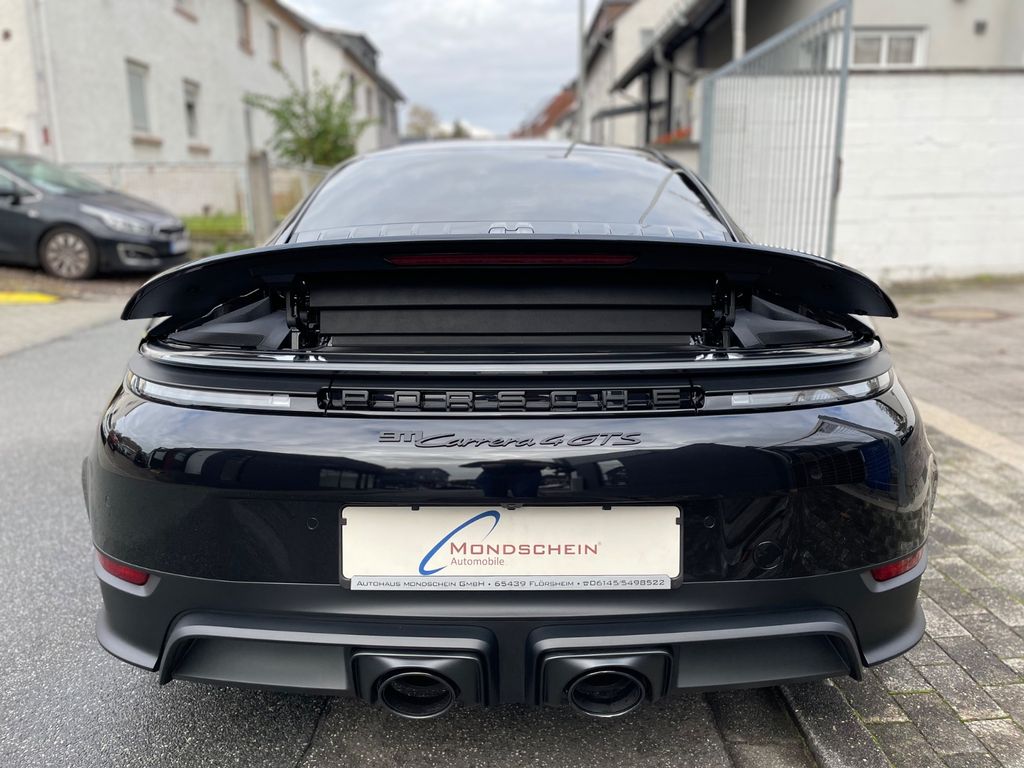 Porsche 992 2025