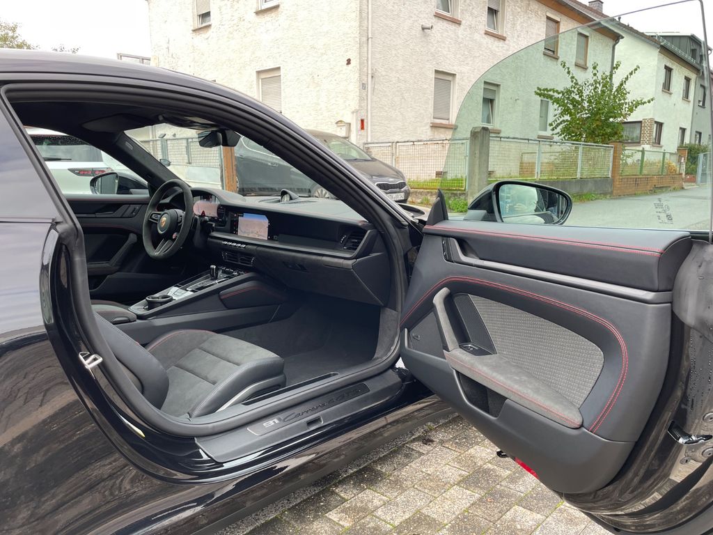 Porsche 992 2025