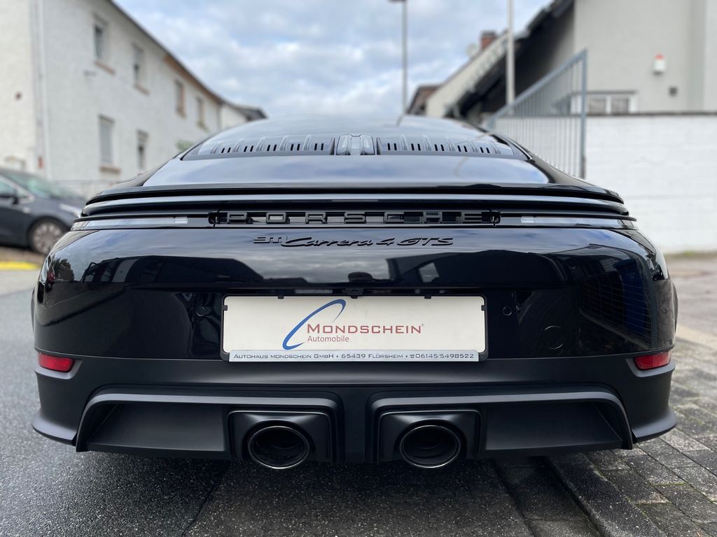 Porsche 992 2025