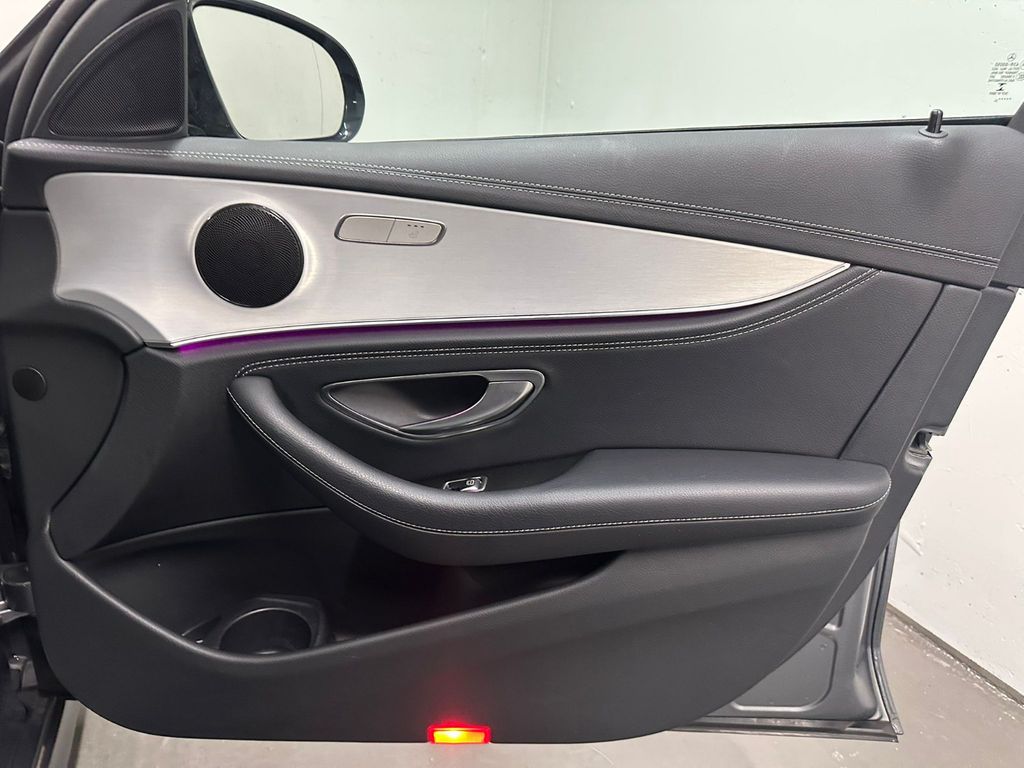 Mercedes-Benz E 300 2022