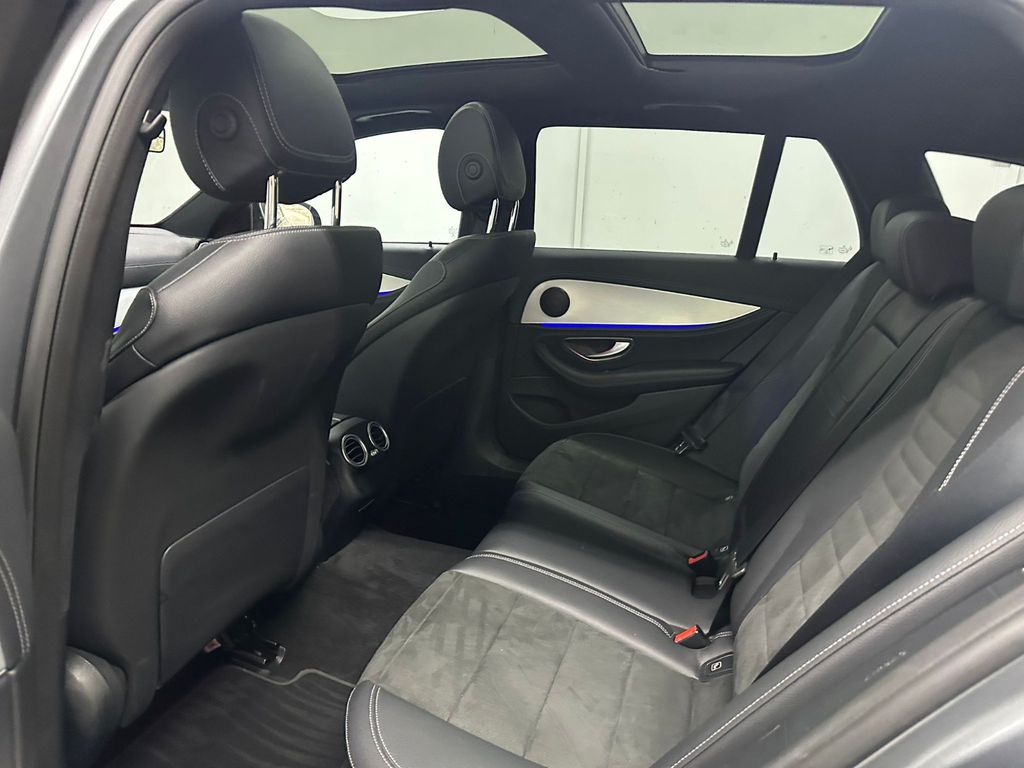 Mercedes-Benz E 300 2022