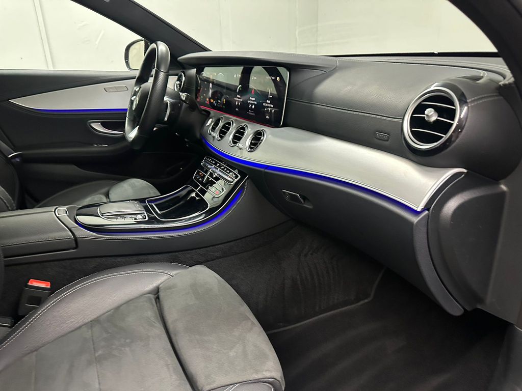 Mercedes-Benz E 300 2022